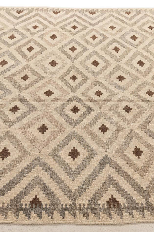 Detail image of 6' 6 x 10' 3 Hand Woven Kilim Maymana Wool Rug