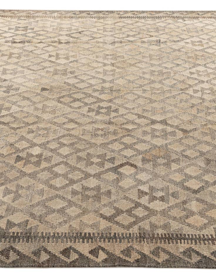 Detail image of 7' 2 x 9' 11  Hand Woven Kilim Maymana Wool Rug