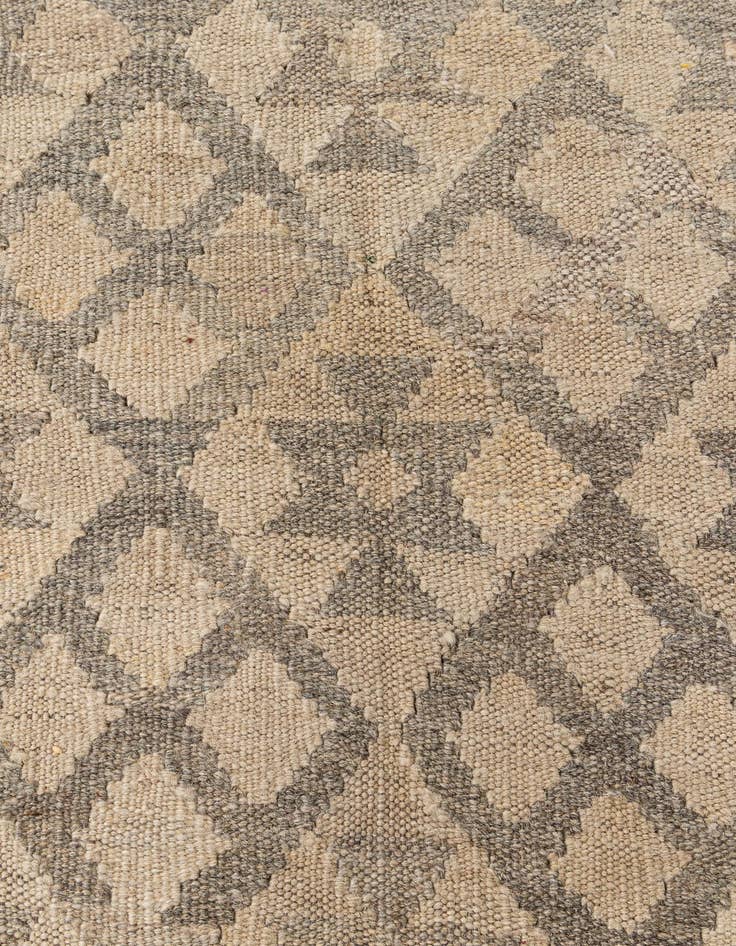 Detail image of 7' 2 x 9' 11  Hand Woven Kilim Maymana Wool Rug