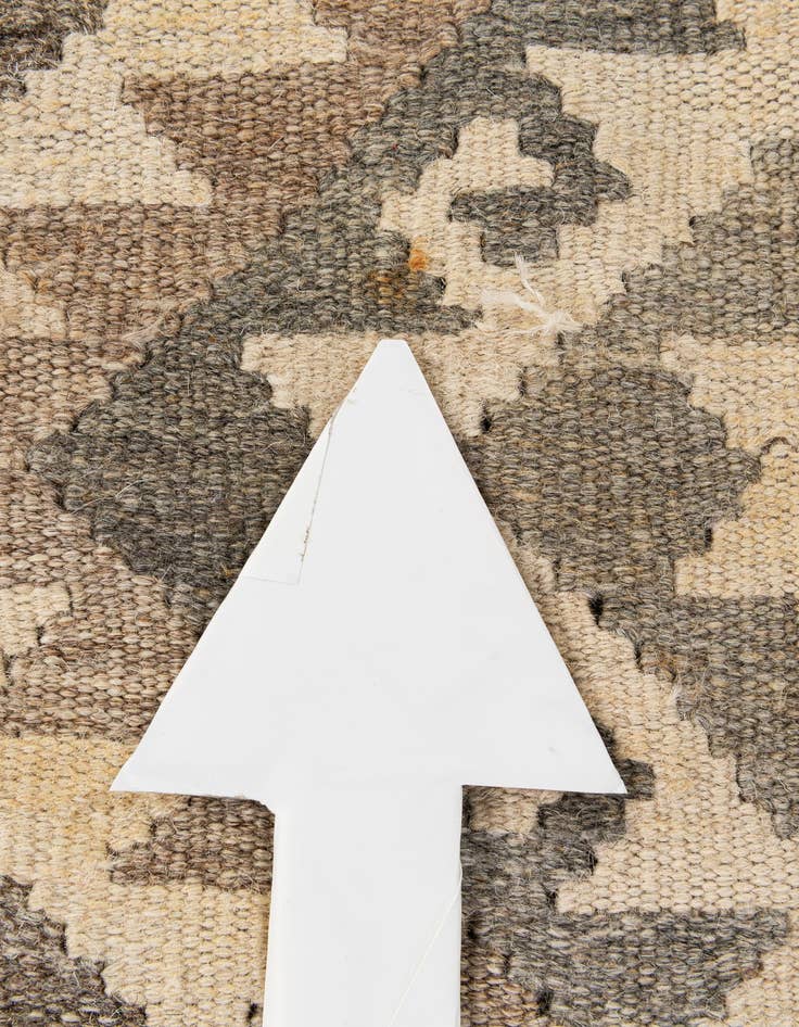 Detail image of 6' 11 x 9' 11  Hand Woven Kilim Maymana Wool Rug