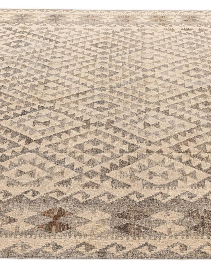 Detail image of 6' 10 x 9' 10  Hand Woven Kilim Maymana Wool Rug