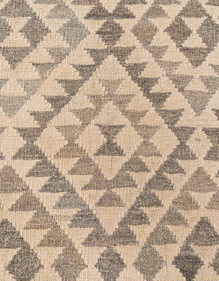 Detail image of 6' 10 x 9' 10  Hand Woven Kilim Maymana Wool Rug