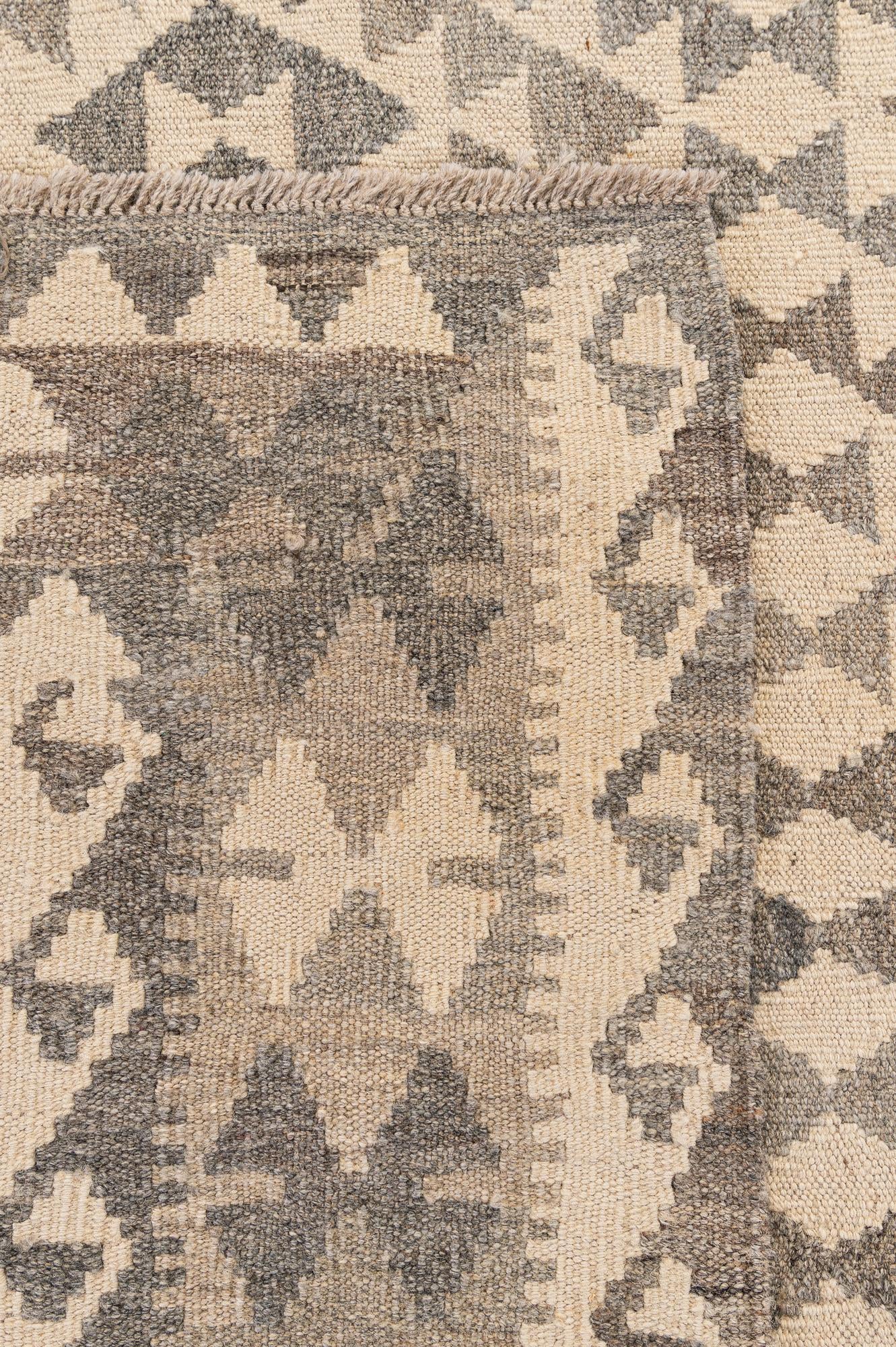 6' 10 x 9' 10 Hand Woven Kilim Maymana Wool Rug