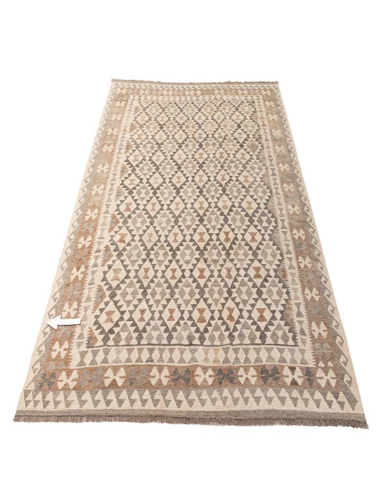 Detail image of 6' 9 x 9' 10  Hand Woven Kilim Maymana Wool Rug