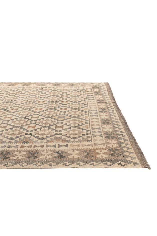 Detail image of 6' 9 x 9' 11 Hand Woven Kilim Maymana Wool Rug