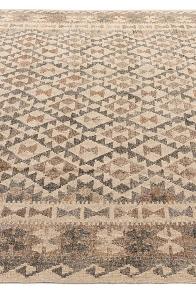 Detail image of 6' 9 x 9' 11 Hand Woven Kilim Maymana Wool Rug