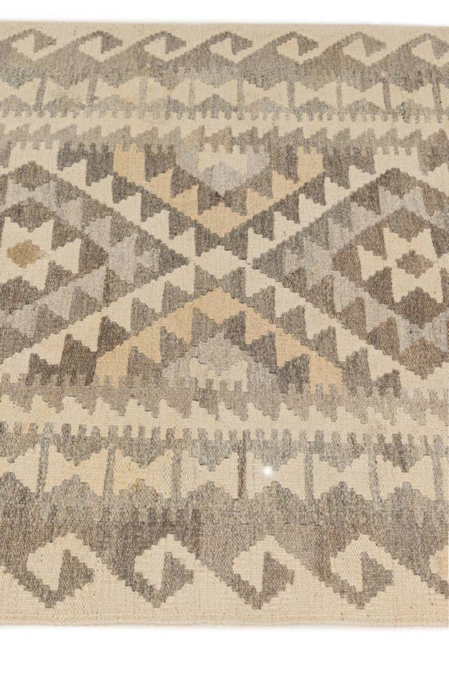 Detail image of 3' 4 x 5' 1 Hand Woven Kilim Maymana Wool Rug