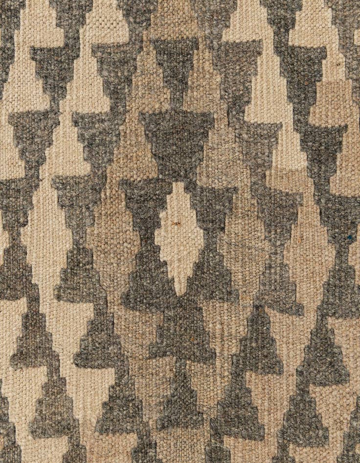 Detail image of 3' 5 x 5' 6  Hand Woven Kilim Maymana Wool Rug