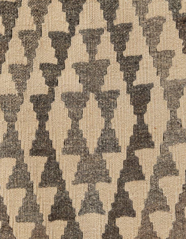 Detail image of 3' 5 x 5' 9  Hand Woven Kilim Maymana Wool Rug