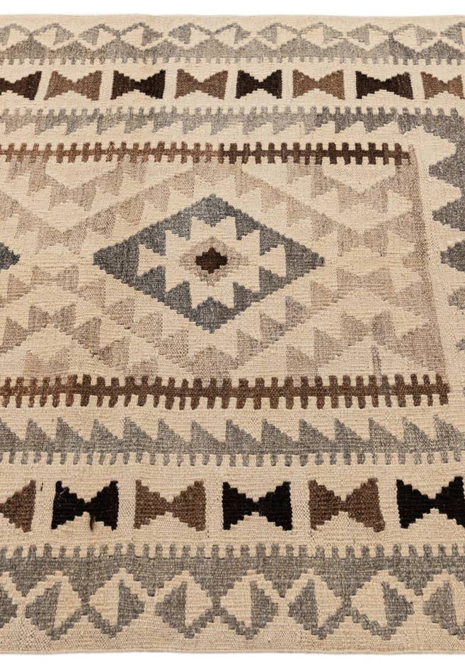 Detail image of 3' 6 x 4' 11 Hand Woven Kilim Maymana Wool Rug