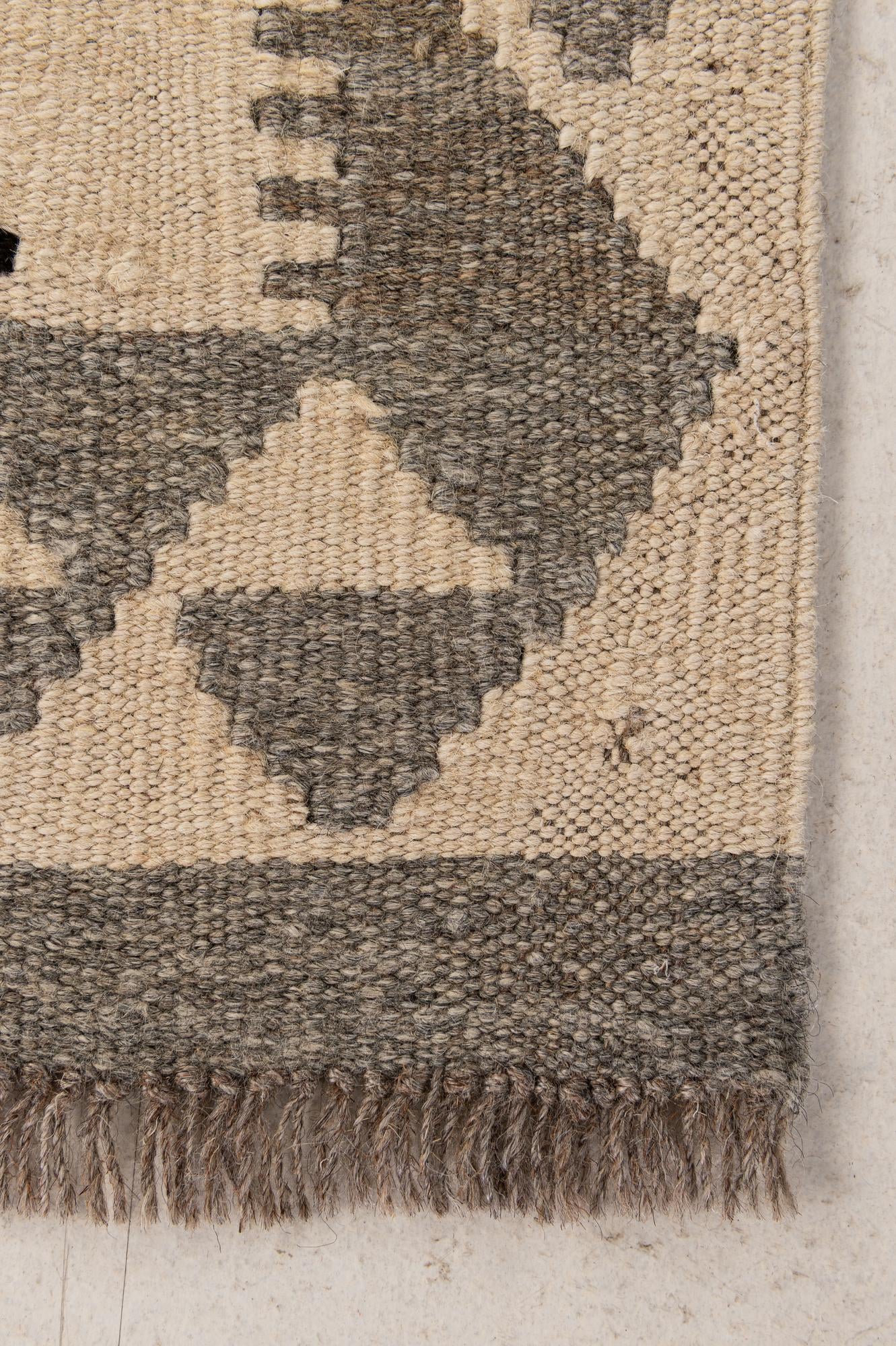 3' 6 x 4' 11 Hand Woven Kilim Maymana Wool Rug