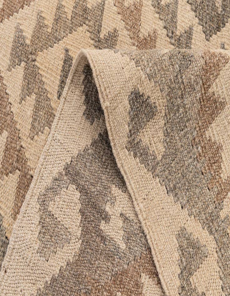 Detail image of 3' 6 x 5' 3  Hand Woven Kilim Maymana Wool Rug