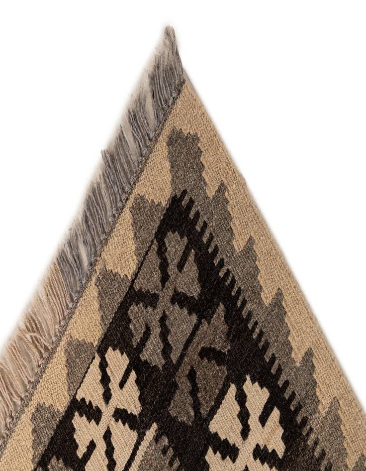Detail image of 2' 11 x 3' 11  Hand Woven Kilim Maymana Wool Rug