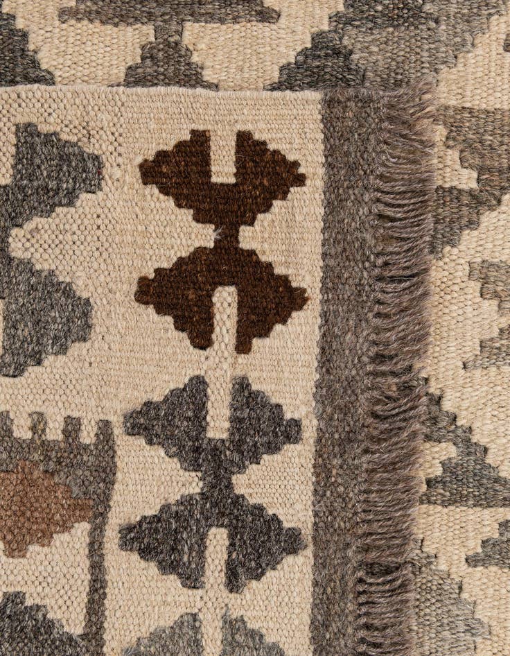 Detail image of 3' 6 x 4' 11  Hand Woven Kilim Maymana Wool Rug