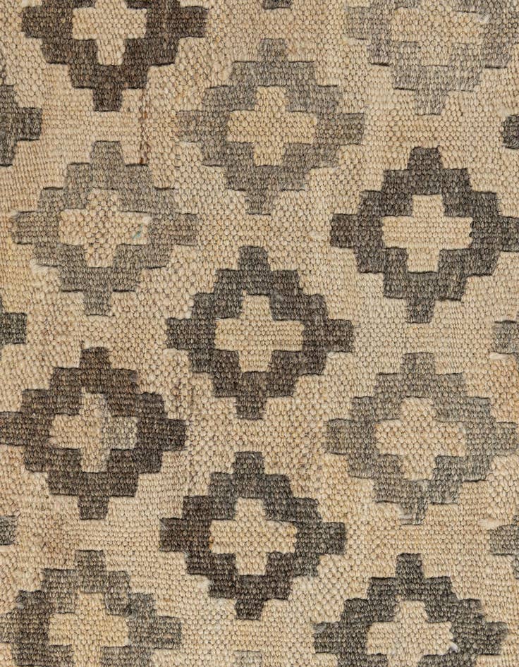 Detail image of 6' 10 x 9' 10  Hand Woven Kilim Maymana Wool Rug