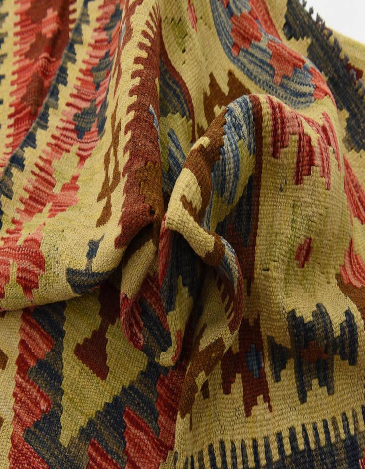 Detail image of 3' 3 x 6' 5  Hand Woven Kilim Maymana Wool Rug