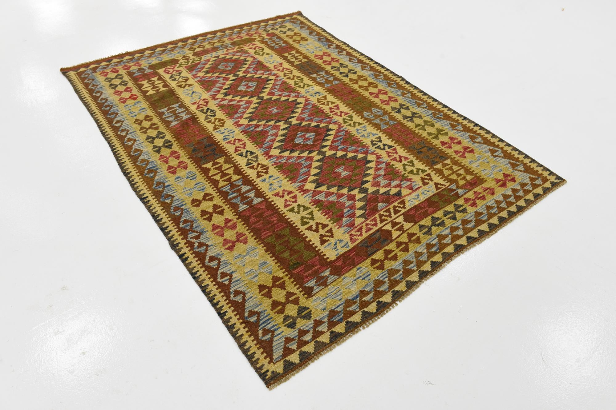 140cm x 200cm Hand Woven Kilim Maymana Wool Rug