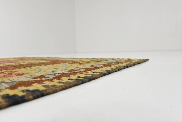 Detail image of 4' 8 x 6' 6 Hand Woven Kilim Maymana Wool Rug