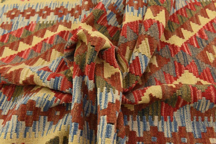 Detail image of 3' 3 x 6' 4 Hand Woven Kilim Maymana Wool Rug