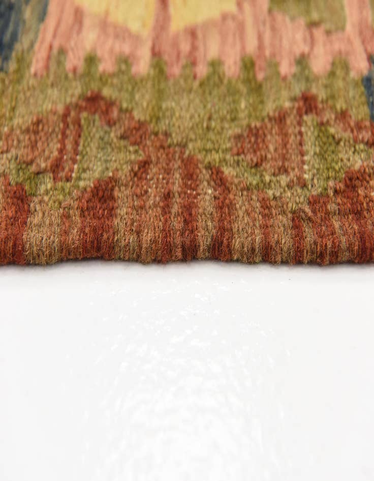 Detail image of 3' 2 x 4' 10  Hand Woven Kilim Maymana Wool Rug