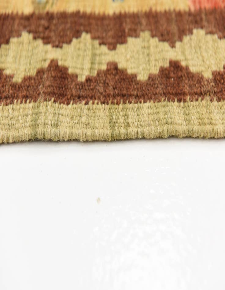 Detail image of 3' 3 x 5' Hand Woven Kilim Maymana Wool Rug