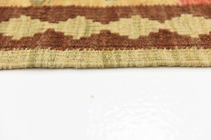 Detail image of 3' 3 x 5' Hand Woven Kilim Maymana Wool Rug