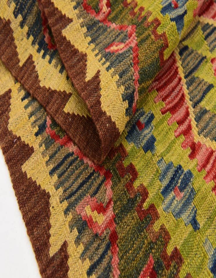 Detail image of 3' 5 x 6' 5 Hand Knotted Kilim Maymana Wool Rug