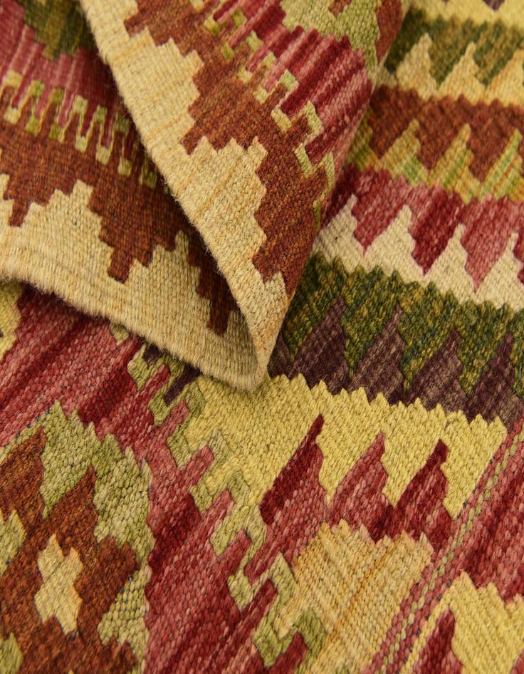 Detail image of 3' 4 x 4' 10  Hand Woven Kilim Maymana Wool Rug