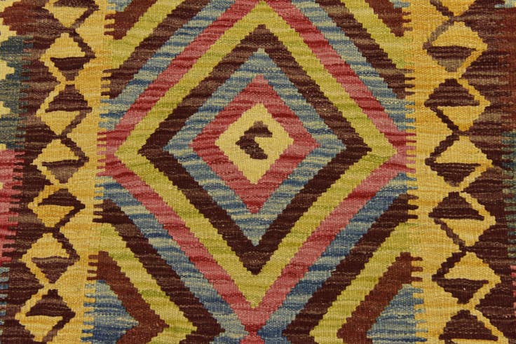 Detail image of 3' 4 x 6' 5 Hand Woven Kilim Maymana Wool Rug