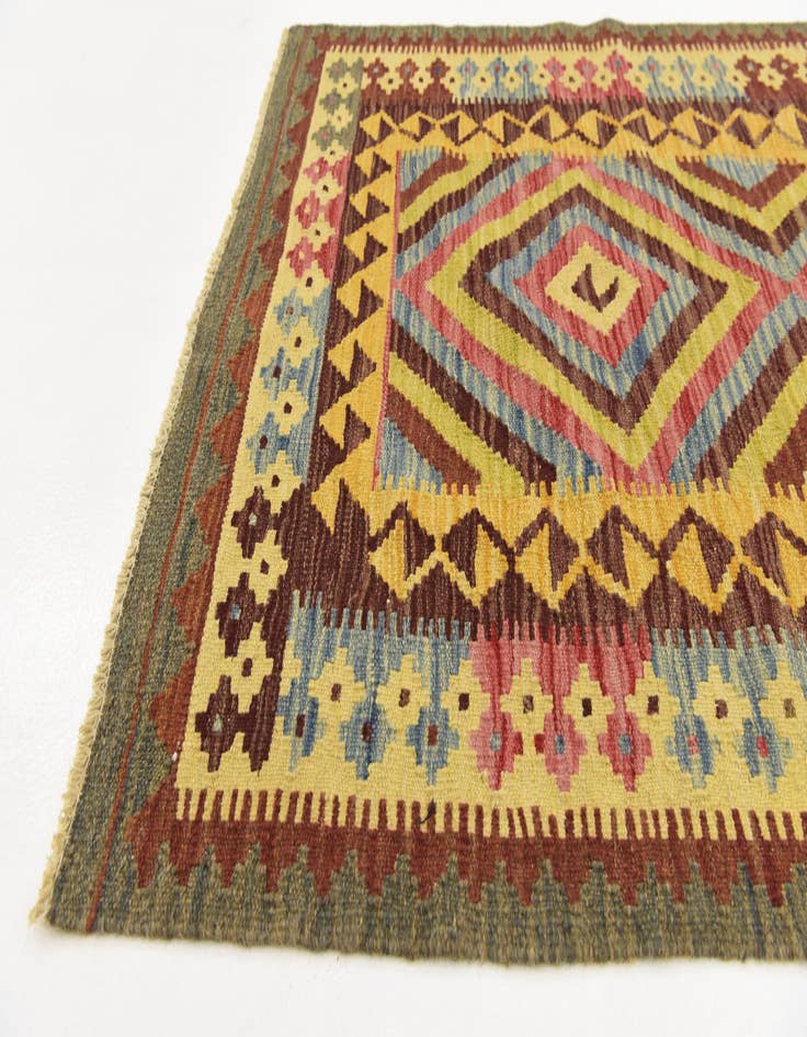 Detail image of 3' 4 x 6' 5 Hand Woven Kilim Maymana Wool Rug