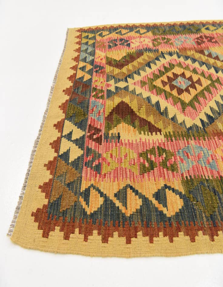 Detail image of 3' 6 x 6' 5 Hand Woven Kilim Maymana Wool Rug