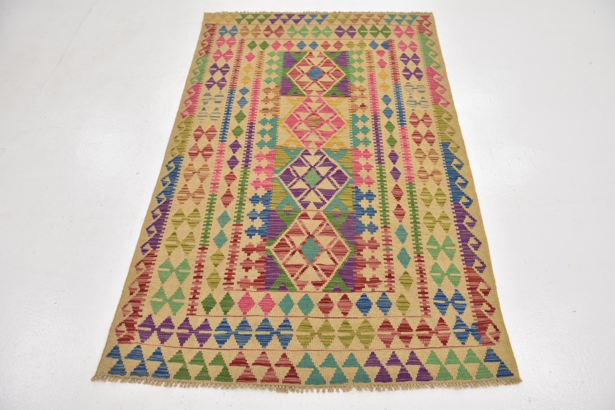 3' 10 x 6' Hand Woven Kilim Maymana Wool Rug