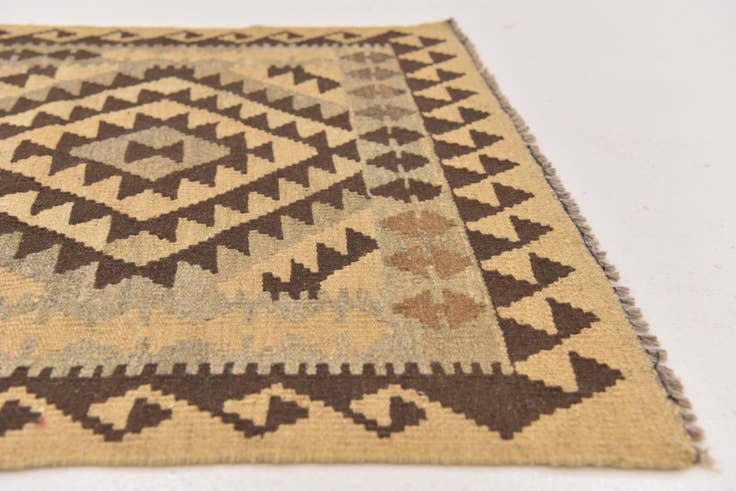 Detail image of 2' 10 x 4' Hand Woven Kilim Maymana Wool Rug