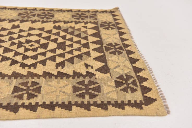 Detail image of 2' 10 x 4' 3 Hand Woven Kilim Maymana Wool Rug