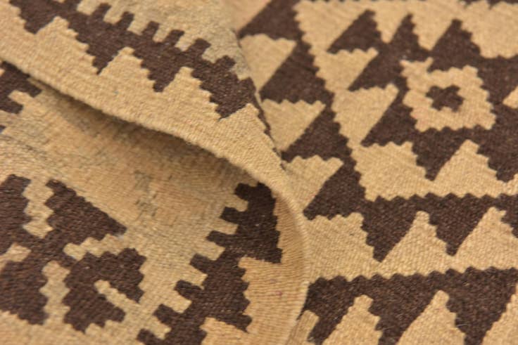 Detail image of 2' 10 x 4' 3 Hand Woven Kilim Maymana Wool Rug