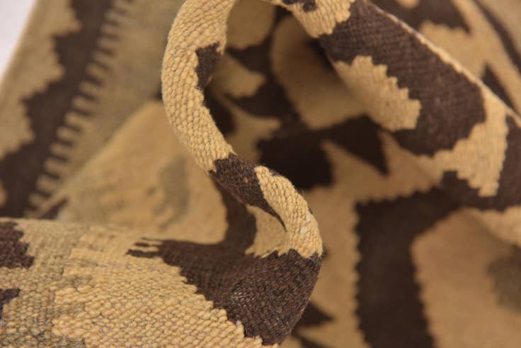 Detail image of 3' 2 x 5' Hand Woven Kilim Maymana Wool Rug