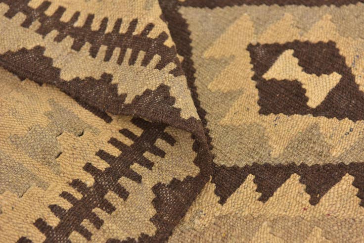 Detail image of 3' 2 x 4' 10 Hand Woven Kilim Maymana Wool Rug