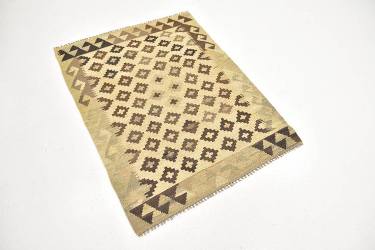 Detail image of 3' 2 x 4' Hand Woven Kilim Maymana Wool Rug