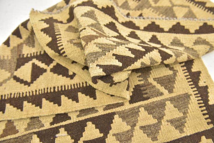 Detail image of 2' 9 x 4' Hand Woven Kilim Maymana Wool Rug