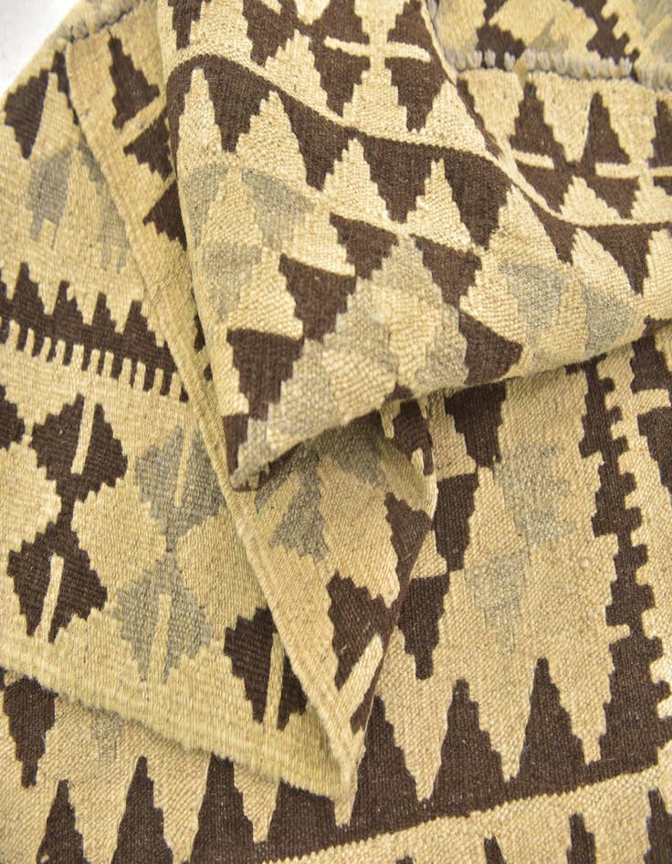 Detail image of 2' 10 x 4'  Hand Woven Kilim Maymana Wool Rug