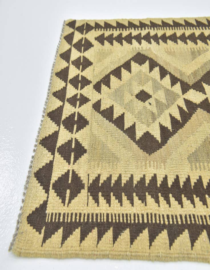 Detail image of 2' 8 x 4'  Hand Woven Kilim Maymana Wool Rug