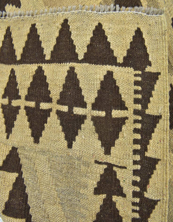 Detail image of 2' 8 x 4'  Hand Woven Kilim Maymana Wool Rug