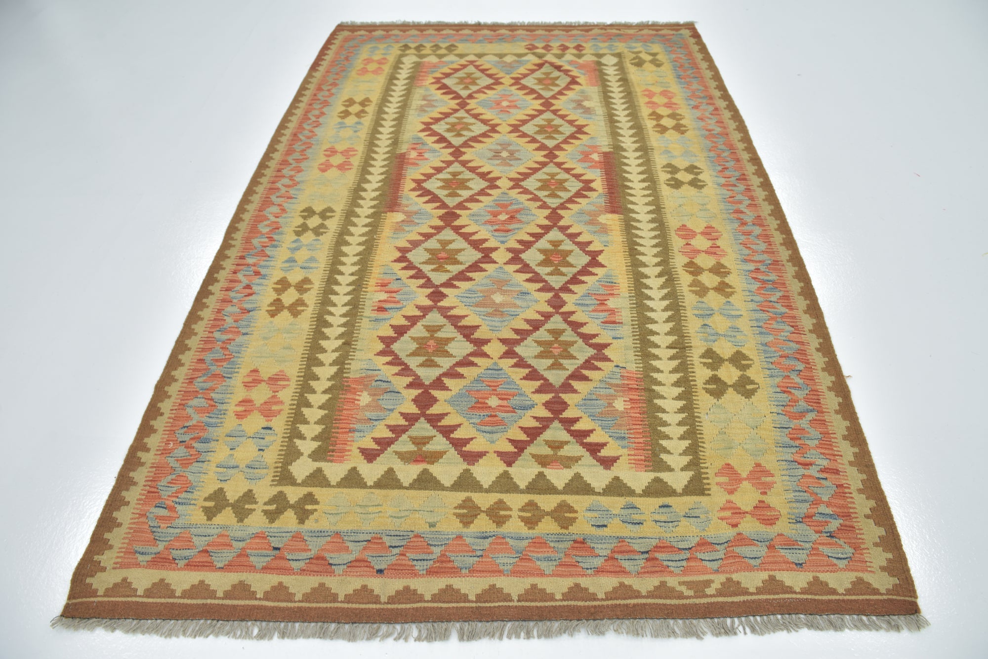 165cm x 250cm Hand Woven Kilim Maymana Wool Rug