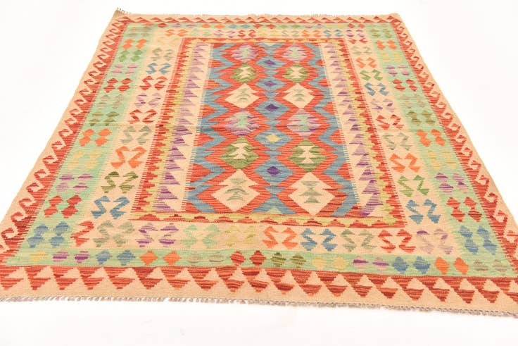 Detail image of 5' 2 x 6' 9 Hand Woven Kilim Maymana Wool Rug