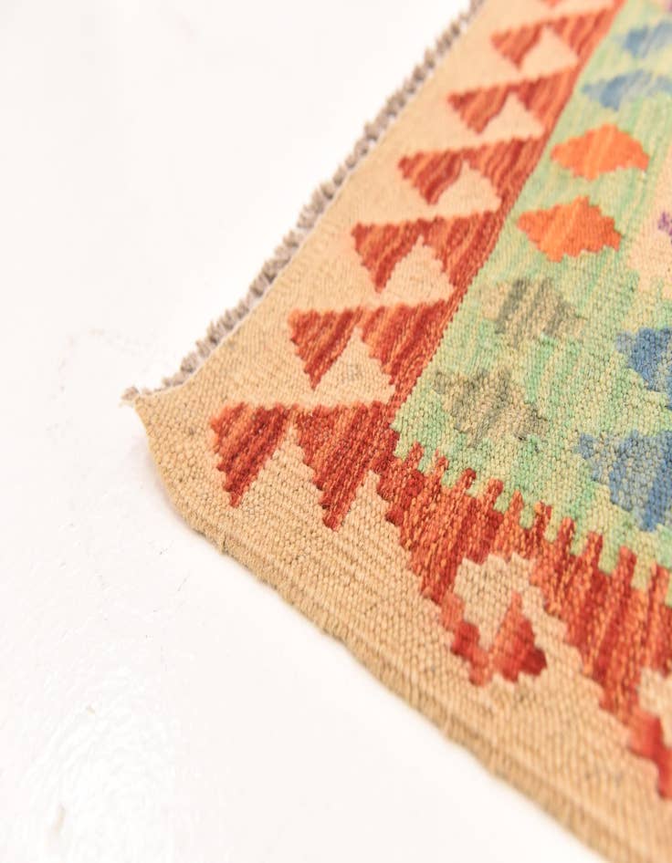 Detail image of 5' 2 x 6' 9  Hand Woven Kilim Maymana Wool Rug