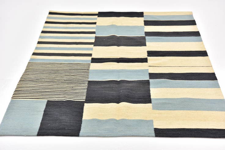 Detail image of 4' 3 x 5' 10 Hand Woven Kilim Modern Wool Rug