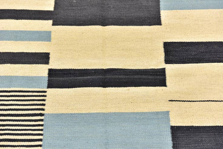 Detail image of 4' 3 x 5' 10 Hand Woven Kilim Modern Wool Rug