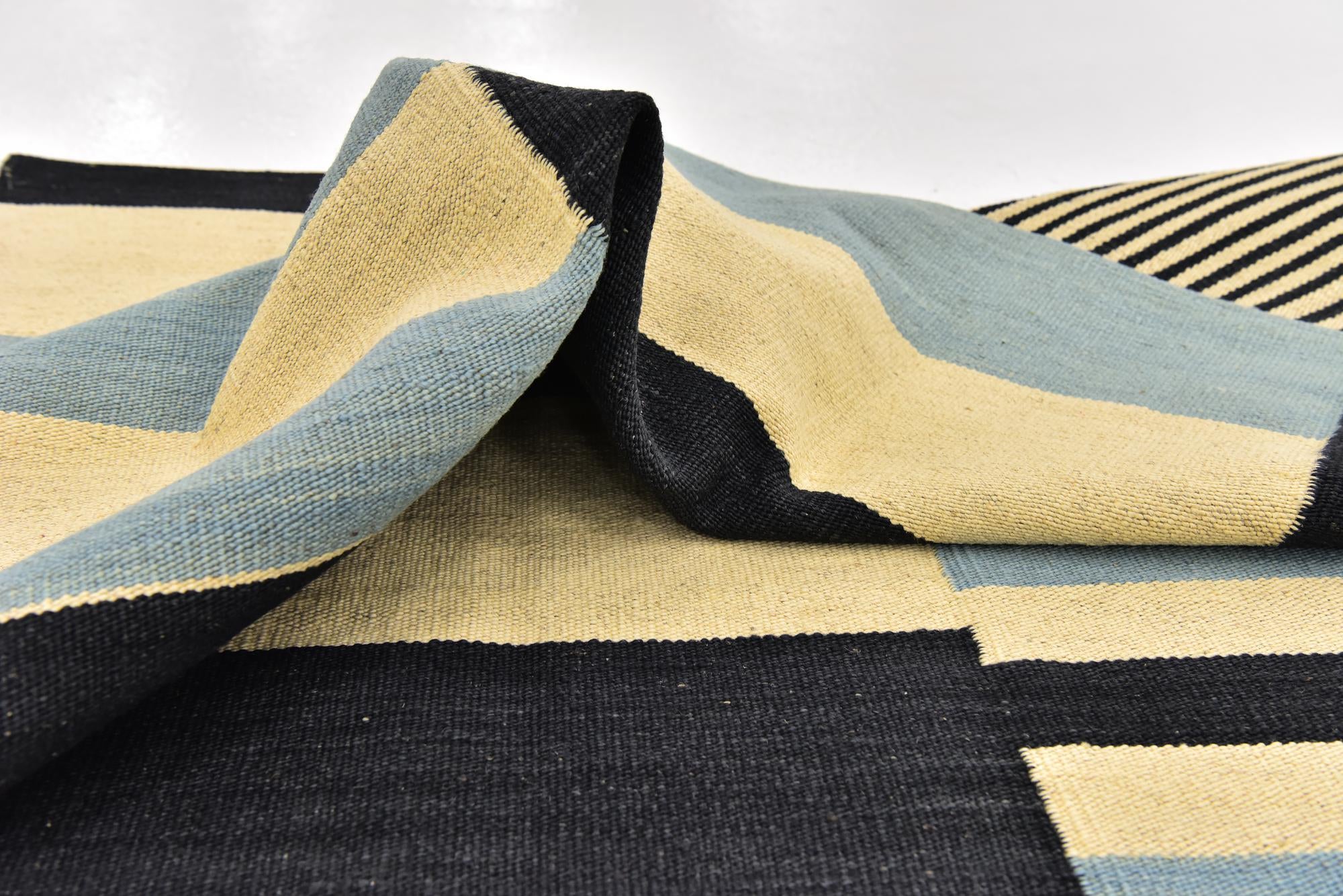 4' 5 x 5' 9 Hand Woven Kilim Modern Wool Rug