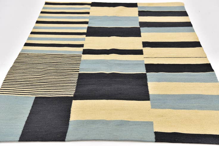 Detail image of 4' 5 x 5' 9 Hand Woven Kilim Modern Wool Rug