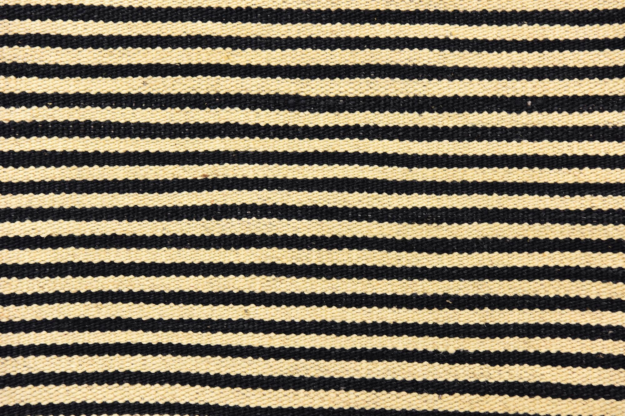 4' 5 x 5' 9 Hand Woven Kilim Modern Wool Rug